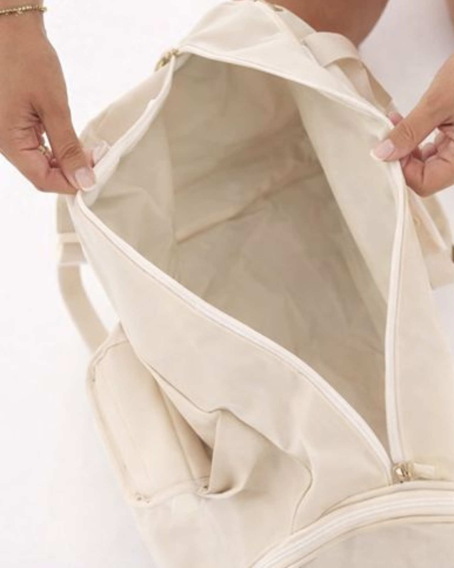Best Body Duffle Bag - Beige