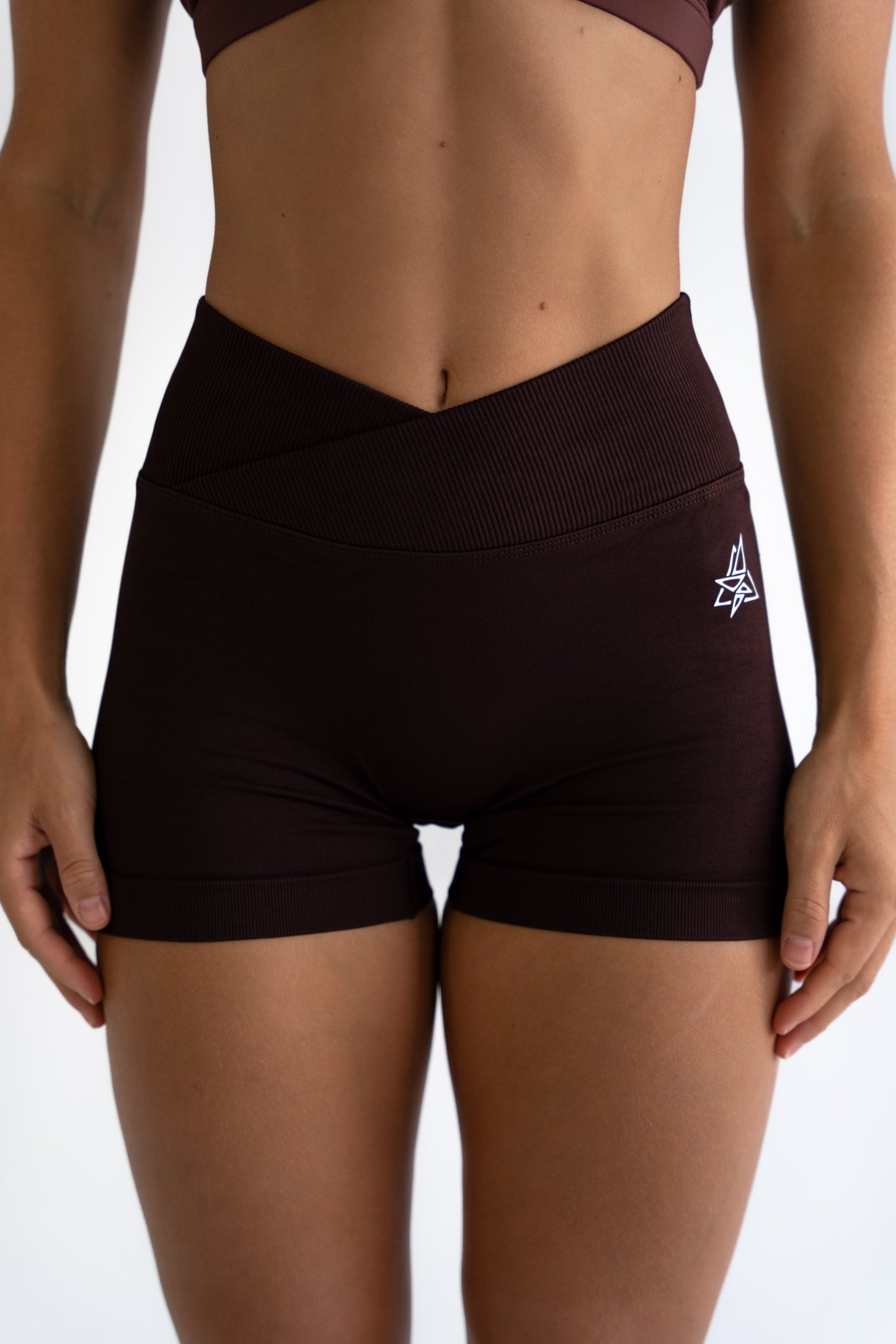 Elan Shorts - Espresso