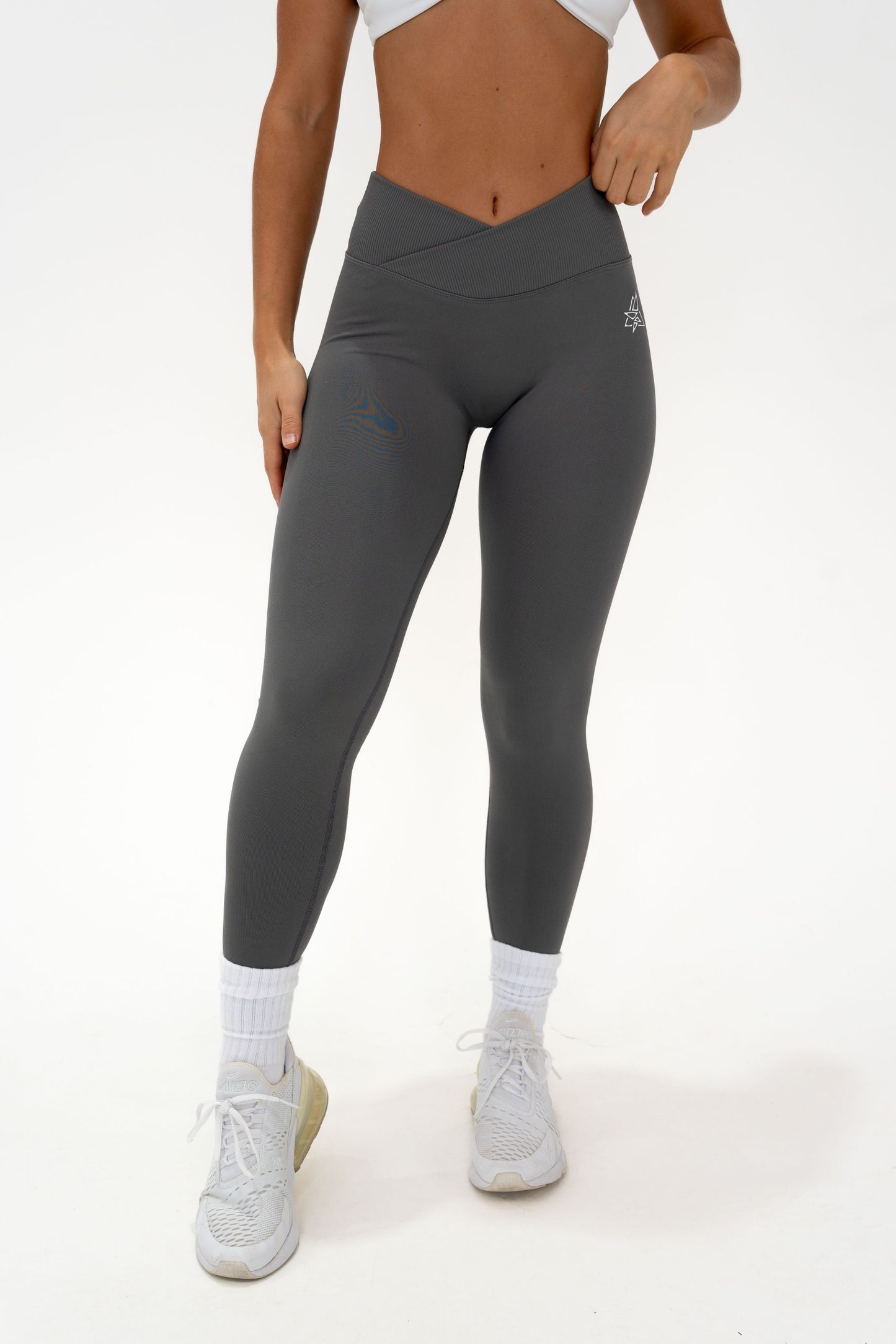 ELAN-GREY-1.jpg