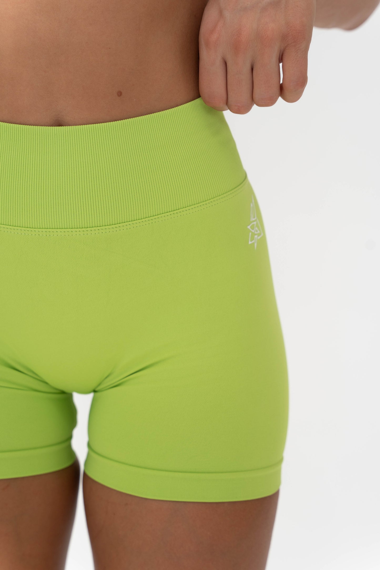 Endless Pump Shorts - Apple