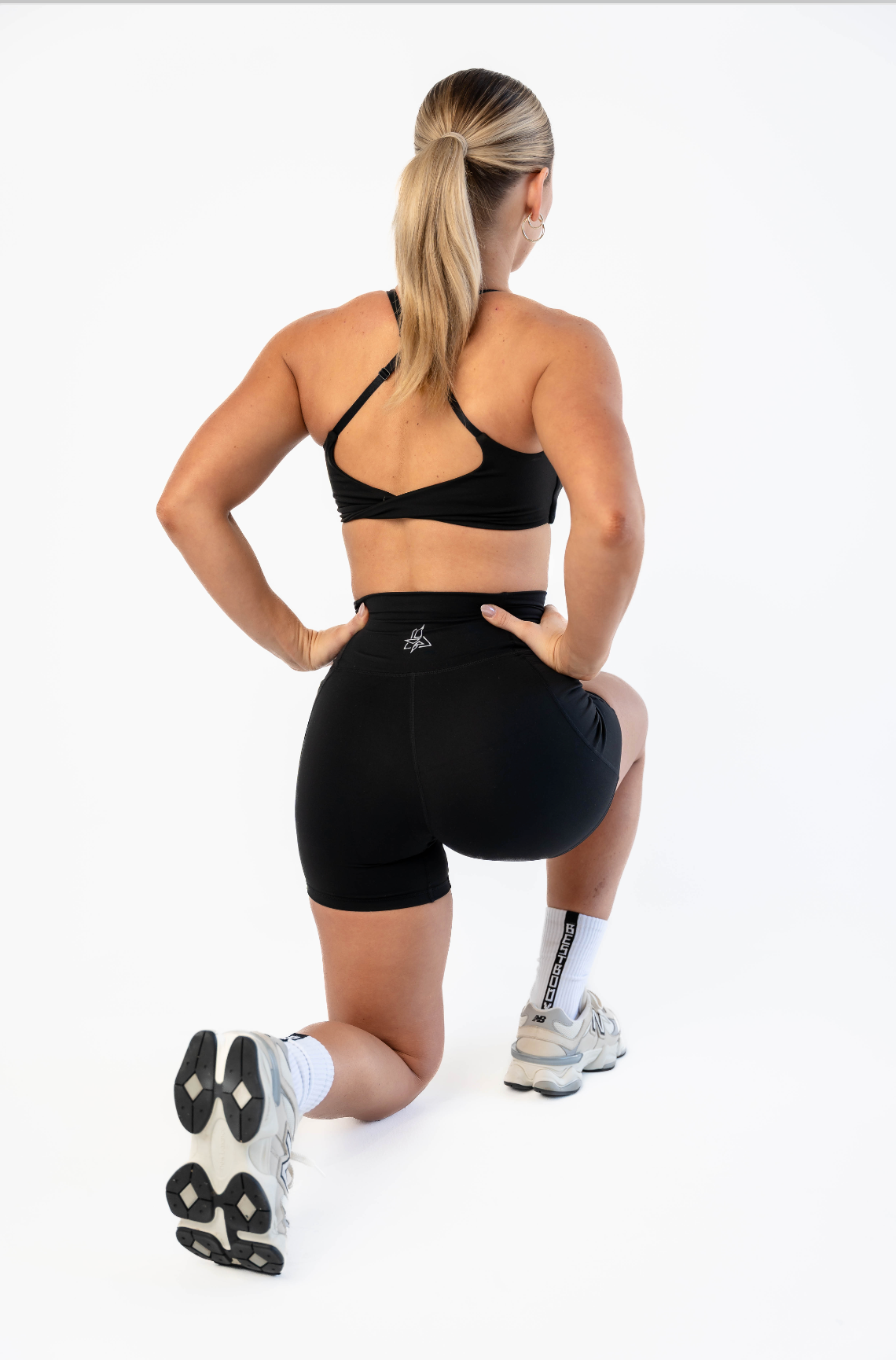 Women's Hybrid Train Shorts - Black