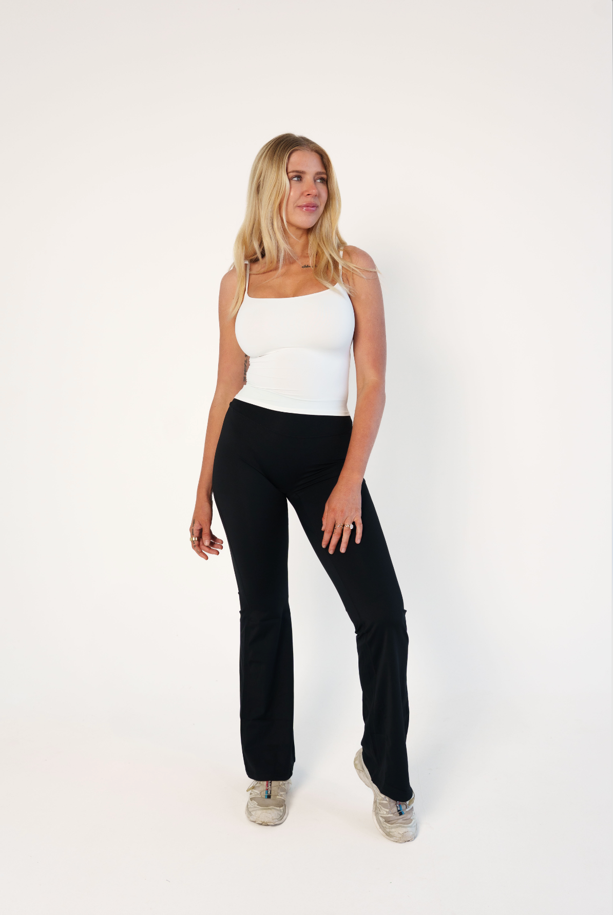 Essential tank - White