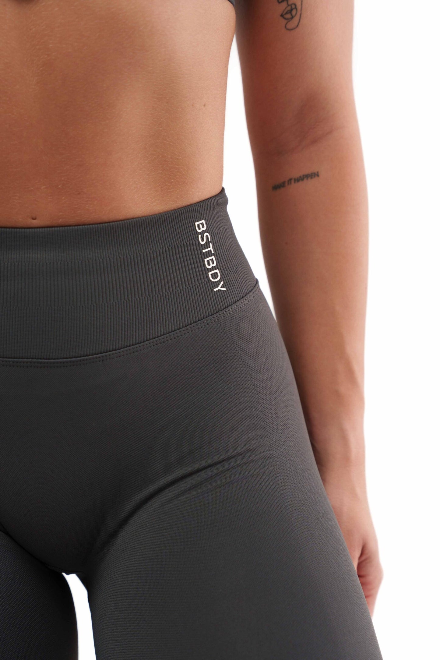 WOMENS-WEAR-86.jpg