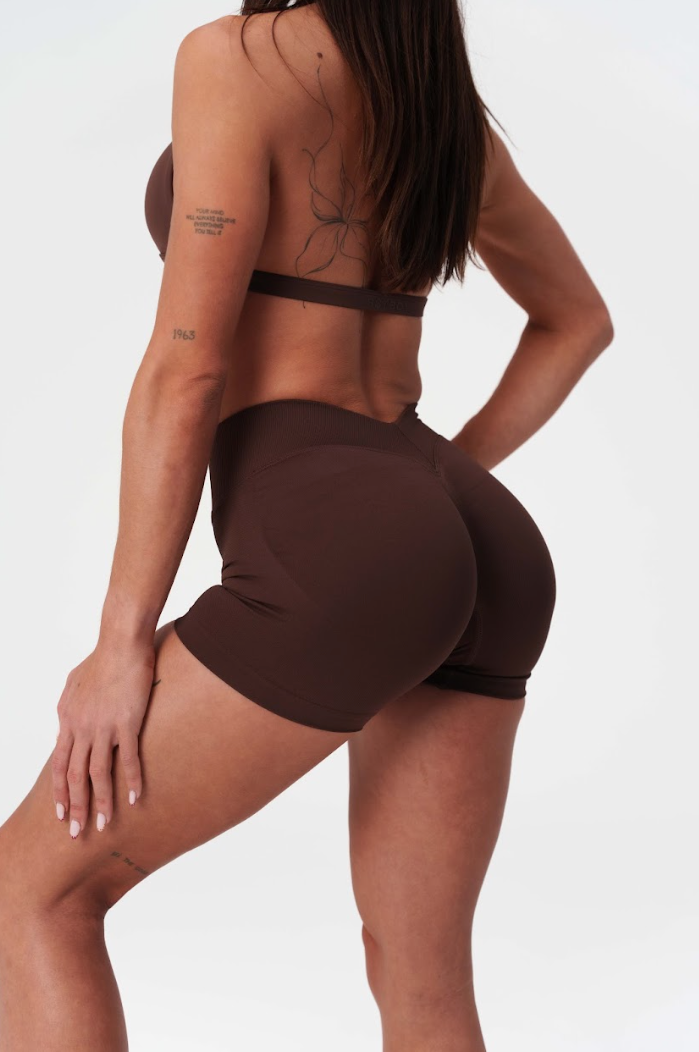 NEUTRALS - V-Sculpt Shorts
