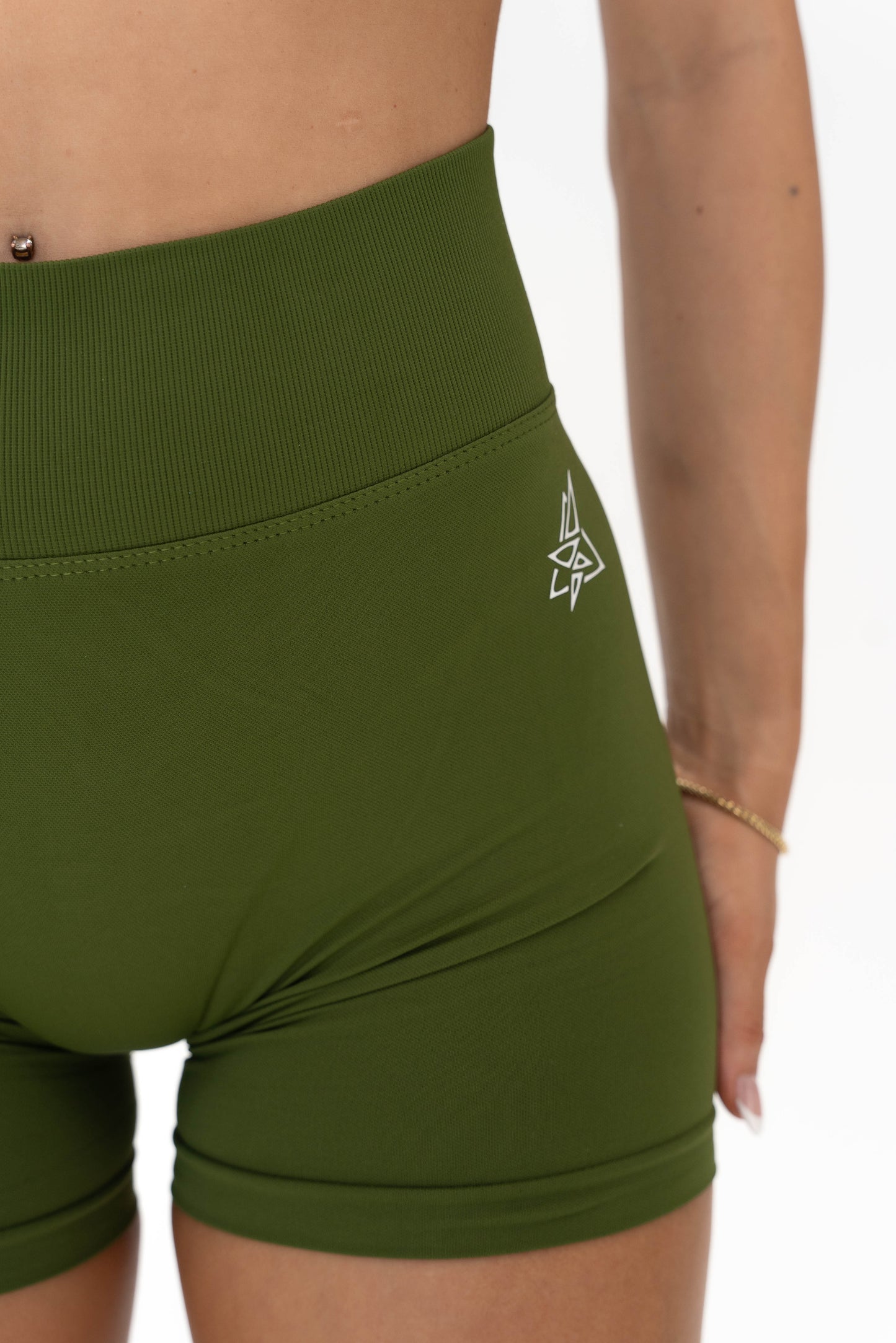 Endless Pump Shorts - Olive