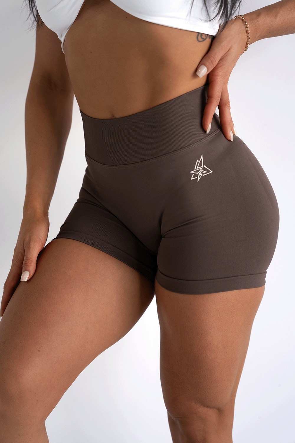 Endless-Pump-Shorts-Khaki-3.png