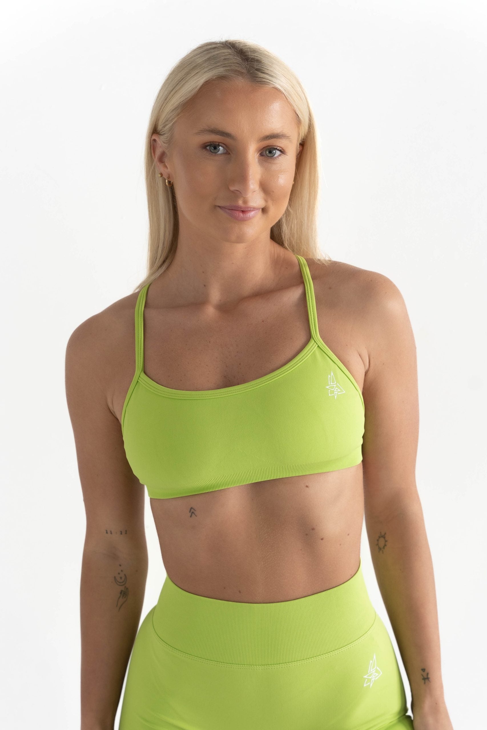MINIMAL-BRA-10.jpg
