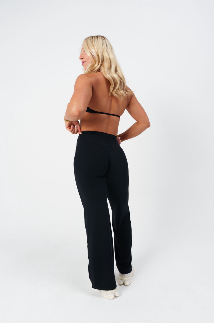 Essential Straight Leg Pants - Black