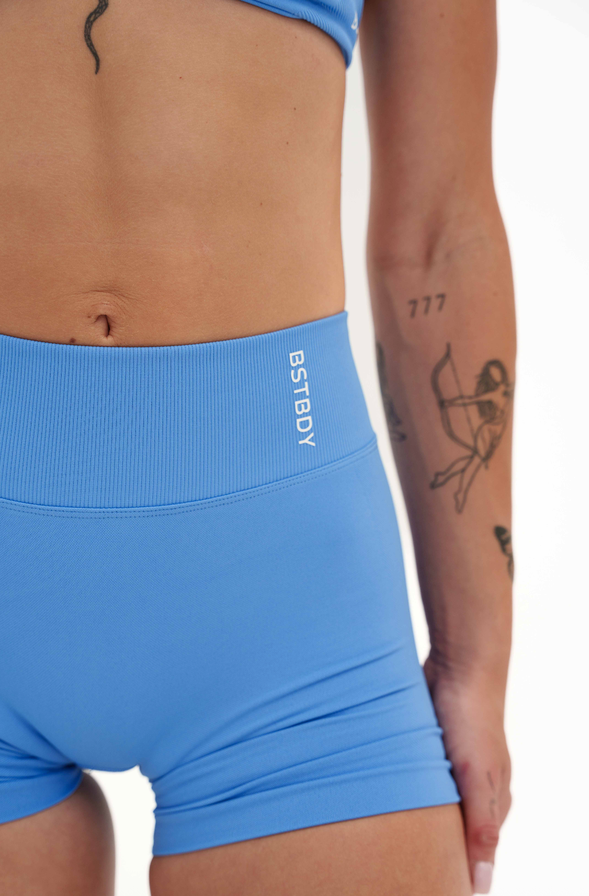Dynamic V-sculpt shorts - Sky Blue