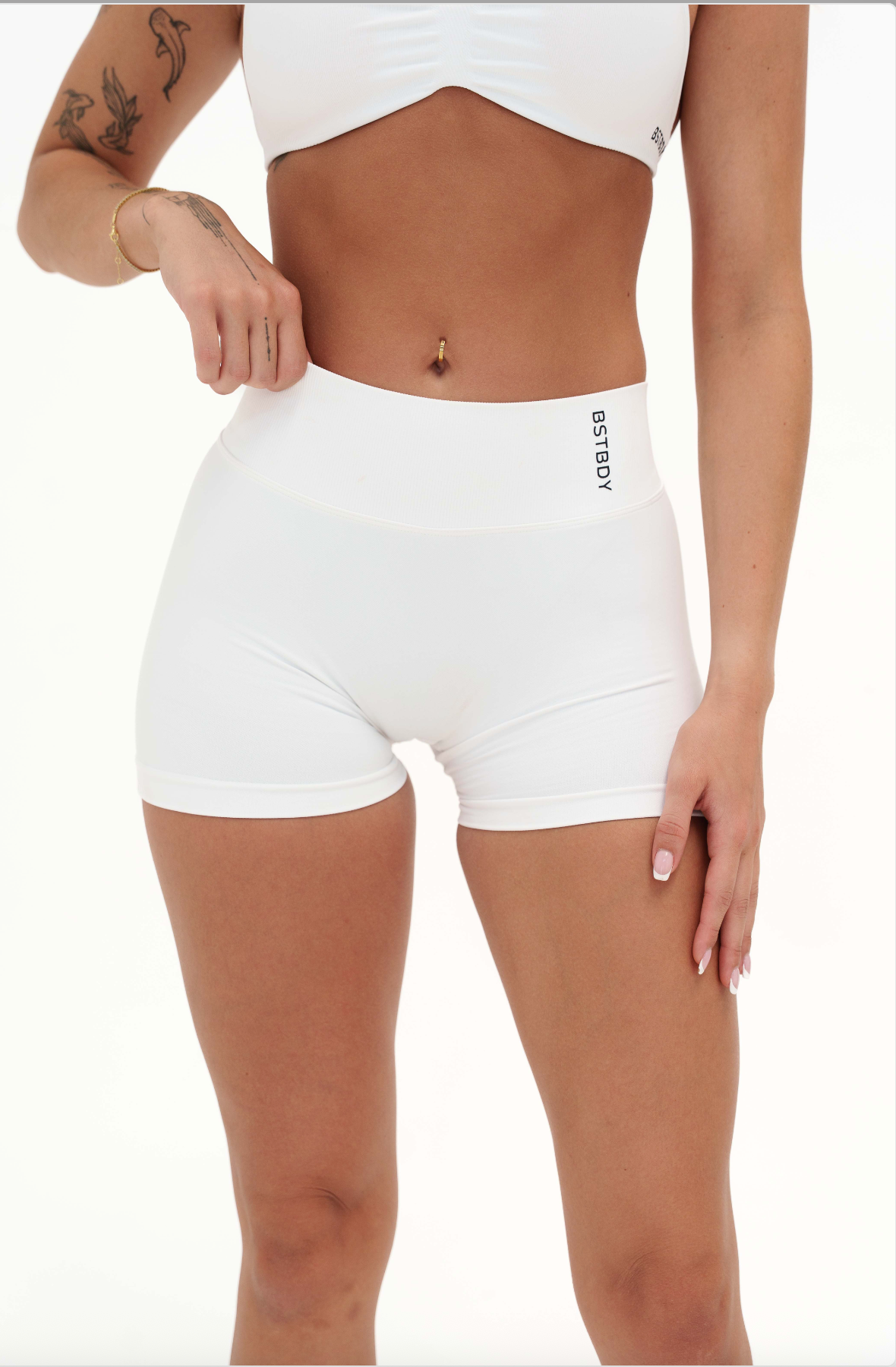 Dynamic V-sculpt shorts - White