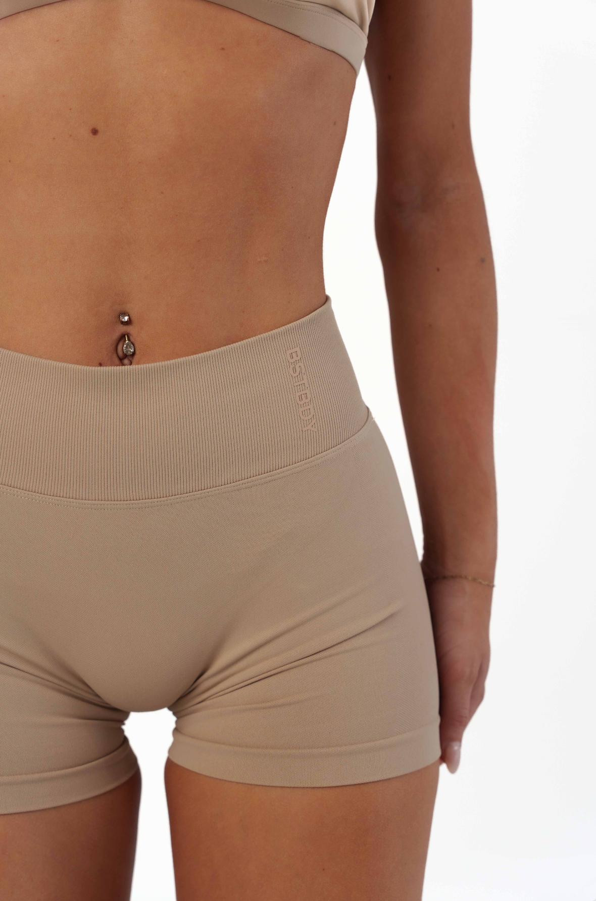 Dynamic V-sculpt shorts - Toffee