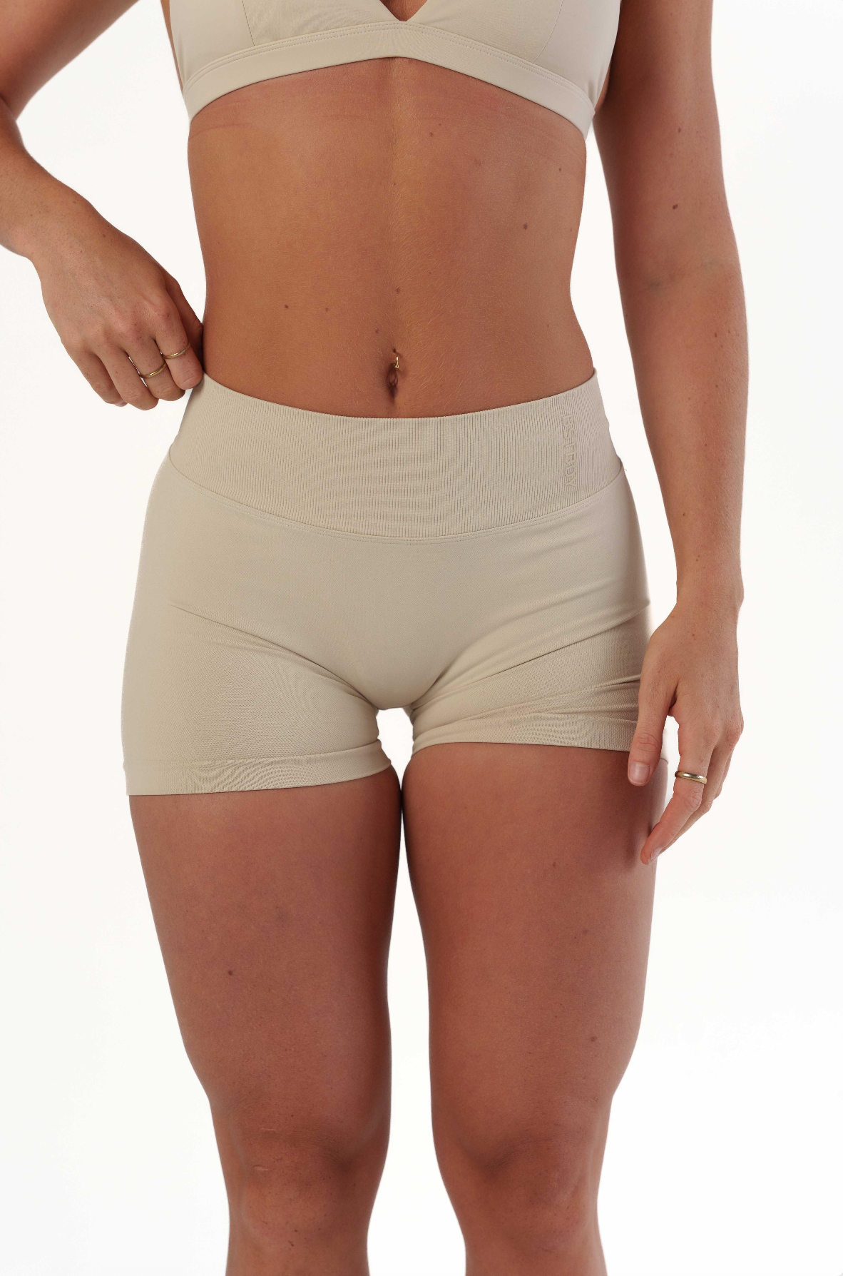 Dynamic V-sculpt shorts - Cashew