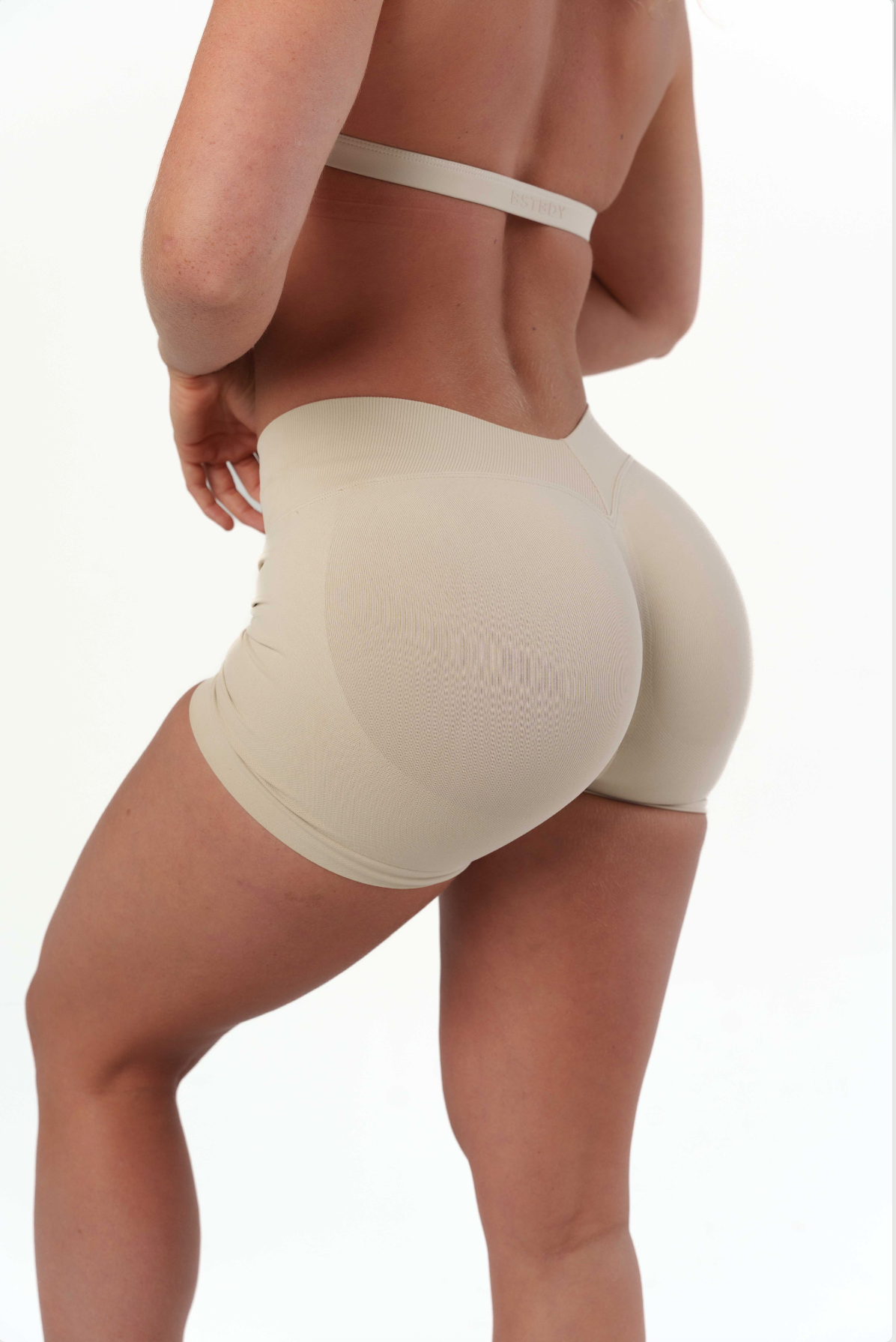 Dynamic V-sculpt shorts - Cashew