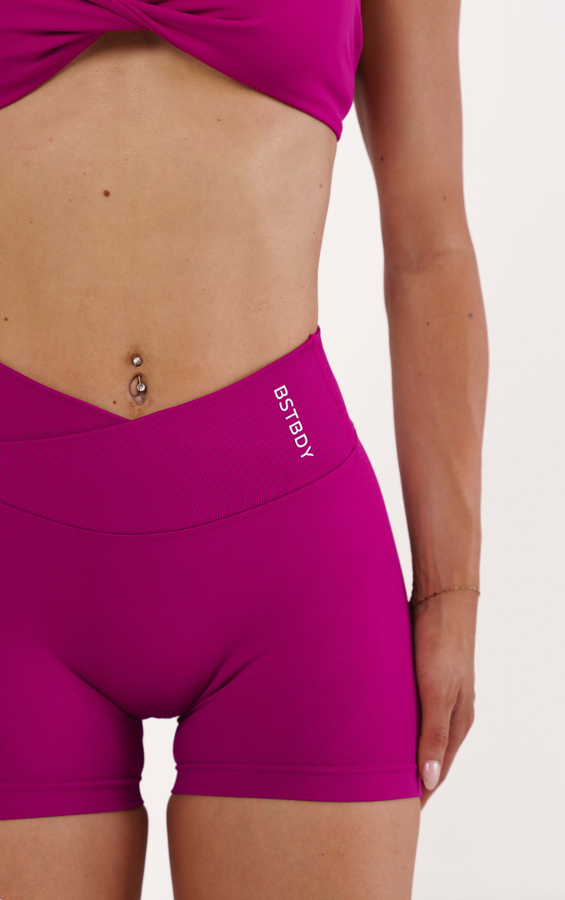 Align Shorts - Berry