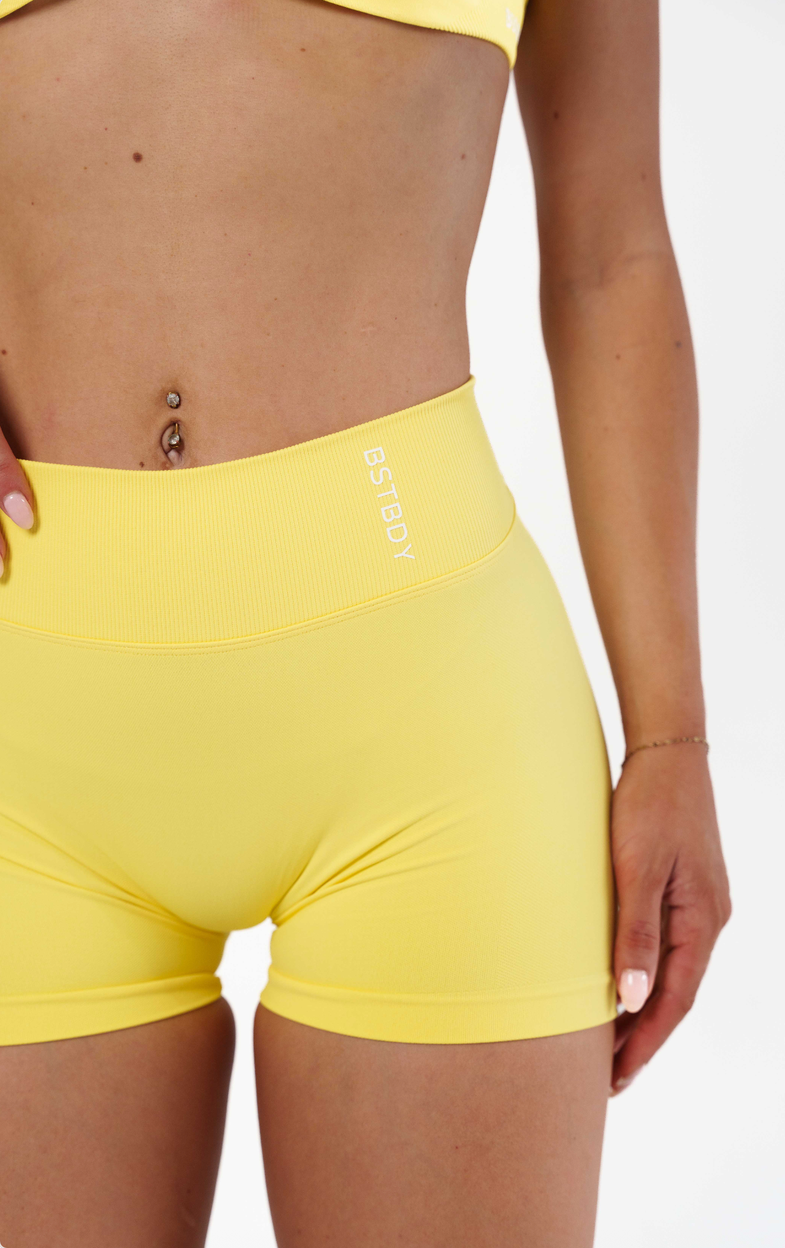 Dynamic V-sculpt shorts - Lemon