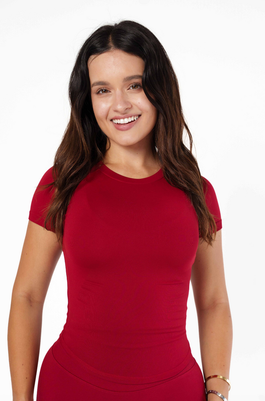 Dynamic Fitted Tee - Cherry