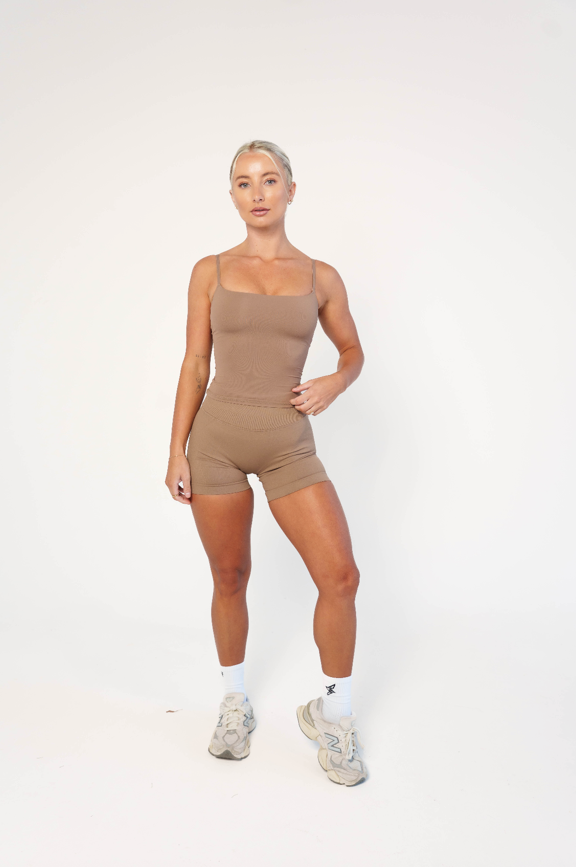 Essential tank - Walnut