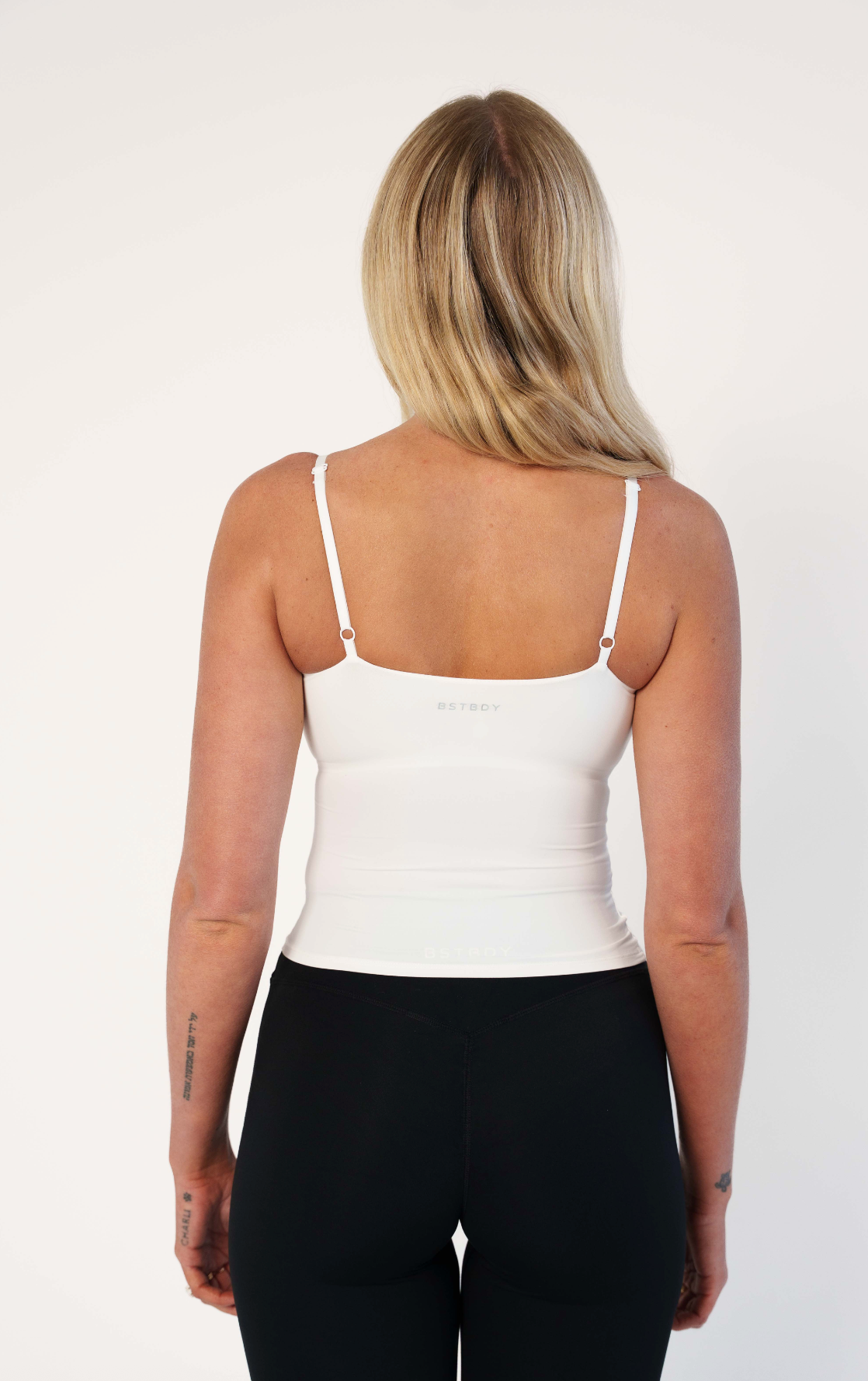 Essential tank - White